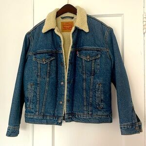 Levi’s Sherpa lines Jean jacket